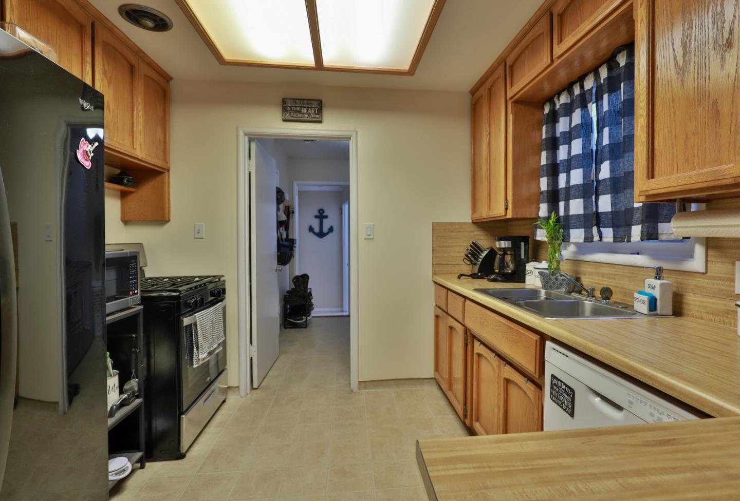 Detail Gallery Image 24 of 32 For 1433 Ayers Ave, Lodi,  CA 95242 - 2 Beds | 2 Baths