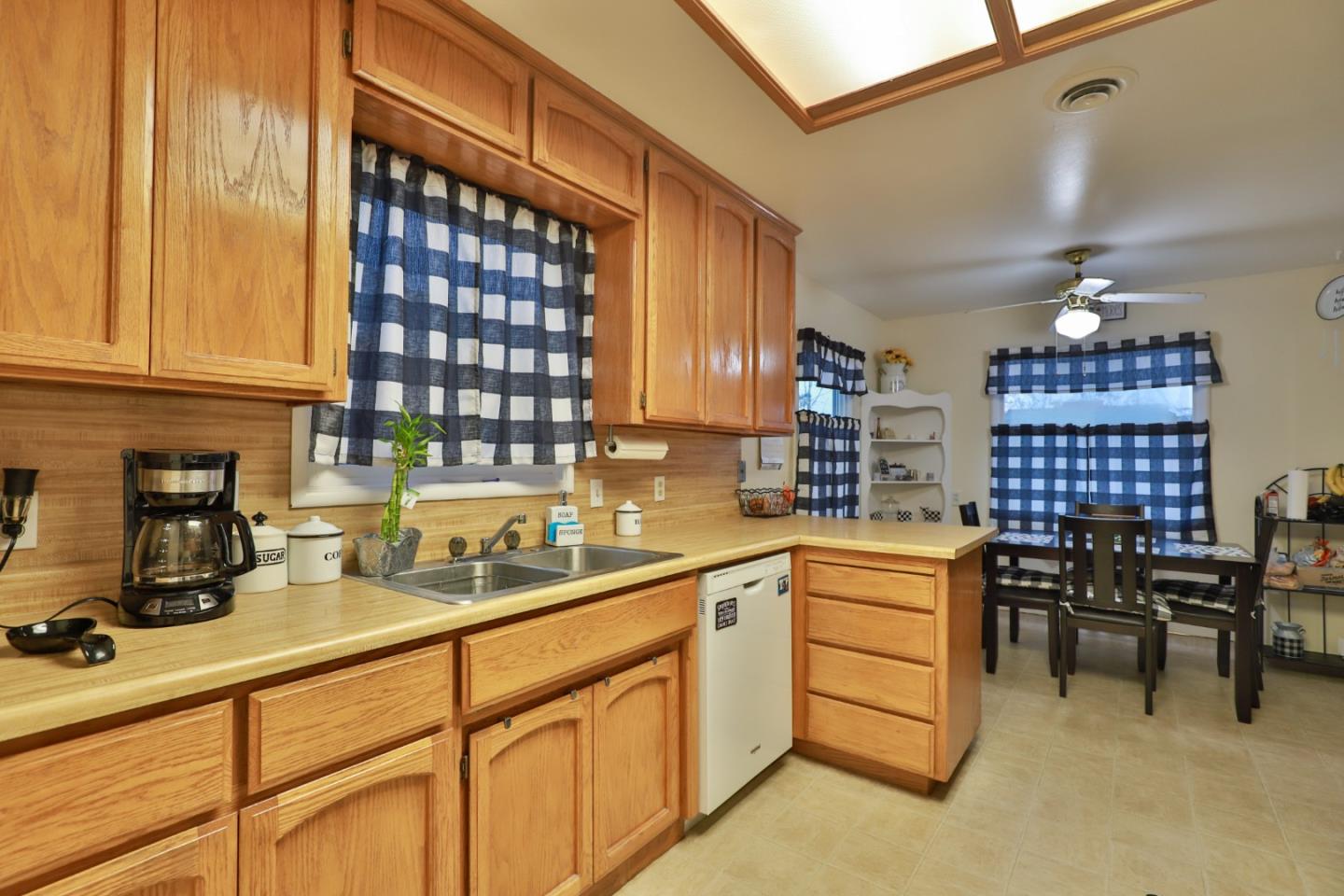 Detail Gallery Image 27 of 32 For 1433 Ayers Ave, Lodi,  CA 95242 - 2 Beds | 2 Baths
