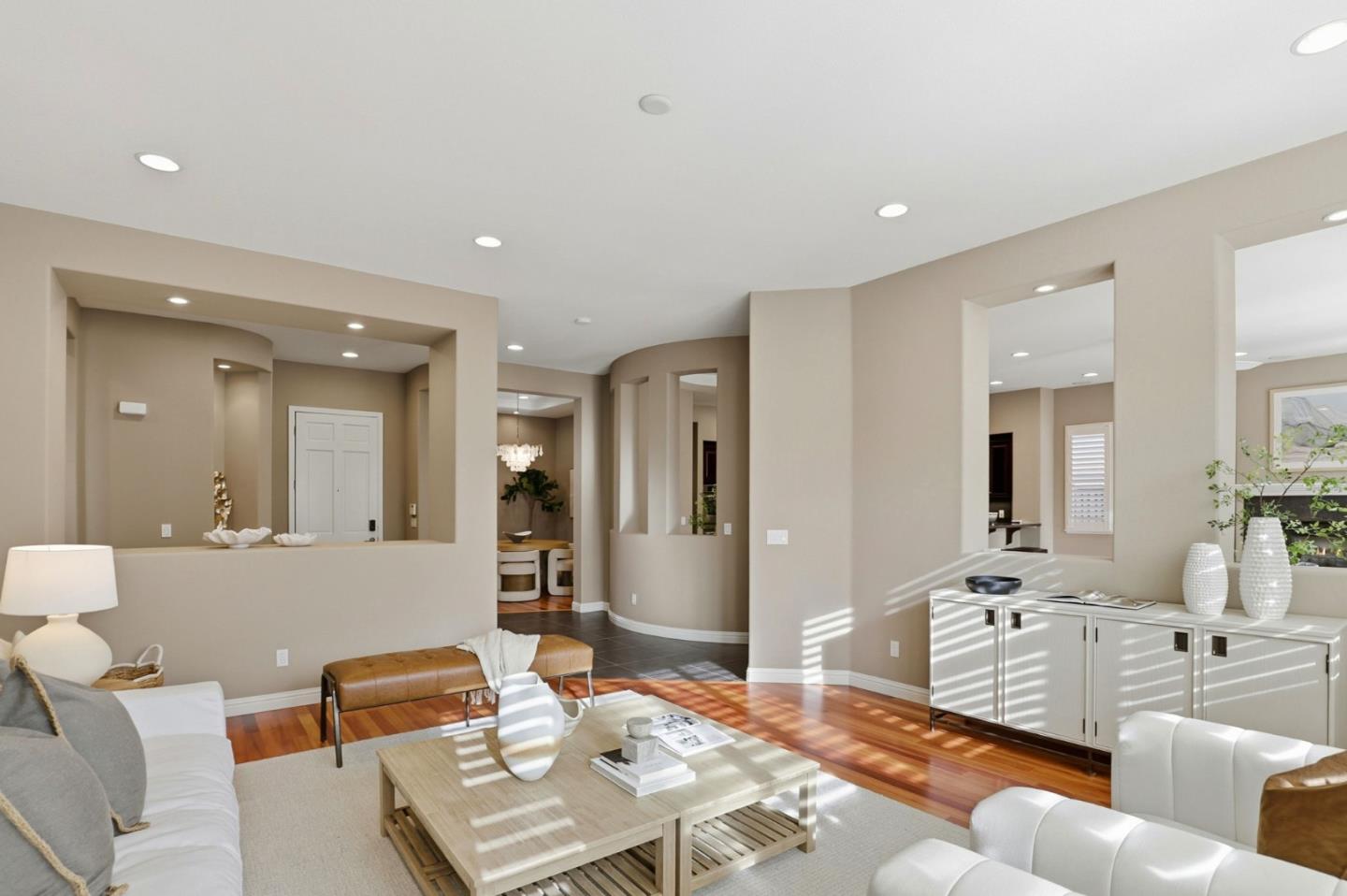 Detail Gallery Image 10 of 39 For 670 E Central Ave, Morgan Hill,  CA 95037 - 4 Beds | 2/1 Baths