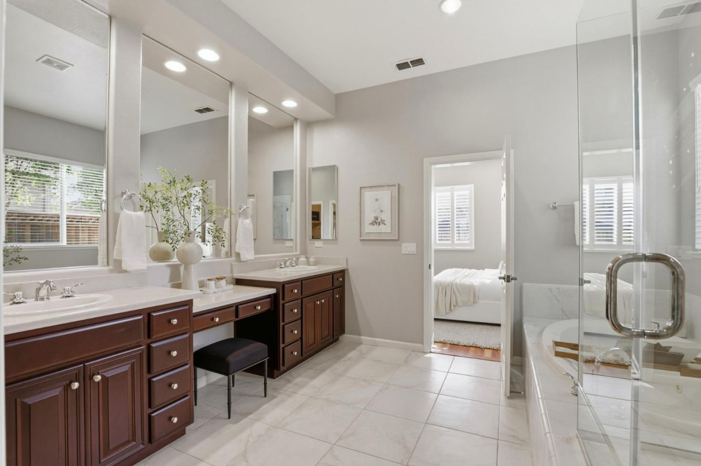 Detail Gallery Image 22 of 39 For 670 E Central Ave, Morgan Hill,  CA 95037 - 4 Beds | 2/1 Baths