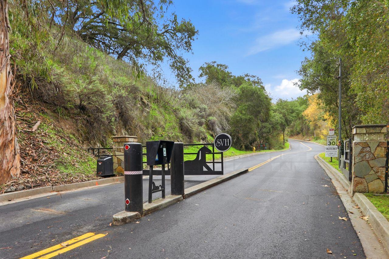 Detail Gallery Image 34 of 35 For 525 Vista Ridge Dr, Milpitas,  CA 95035 - 4 Beds | 3 Baths