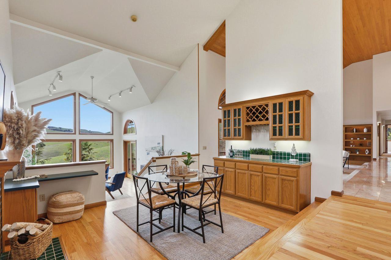 Detail Gallery Image 9 of 35 For 525 Vista Ridge Dr, Milpitas,  CA 95035 - 4 Beds | 3 Baths