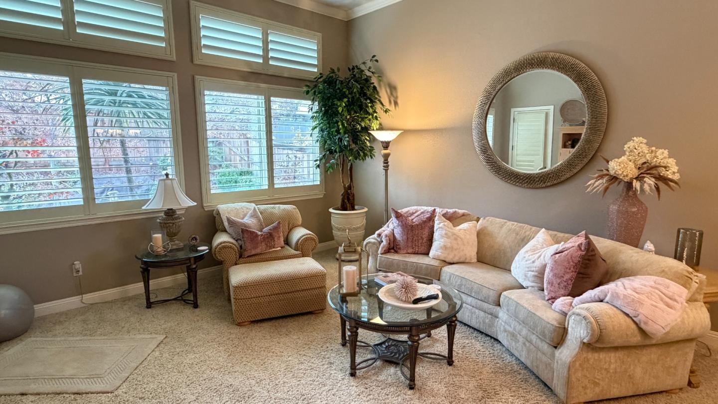 Detail Gallery Image 11 of 16 For 5723 Grassington Ln, Sacramento,  CA 95835 - 2 Beds | 2/1 Baths