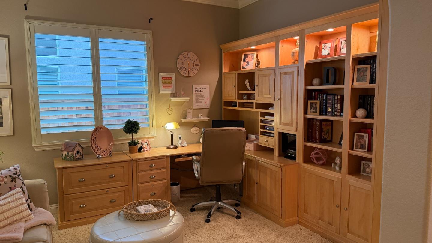 Detail Gallery Image 12 of 16 For 5723 Grassington Ln, Sacramento,  CA 95835 - 2 Beds | 2/1 Baths