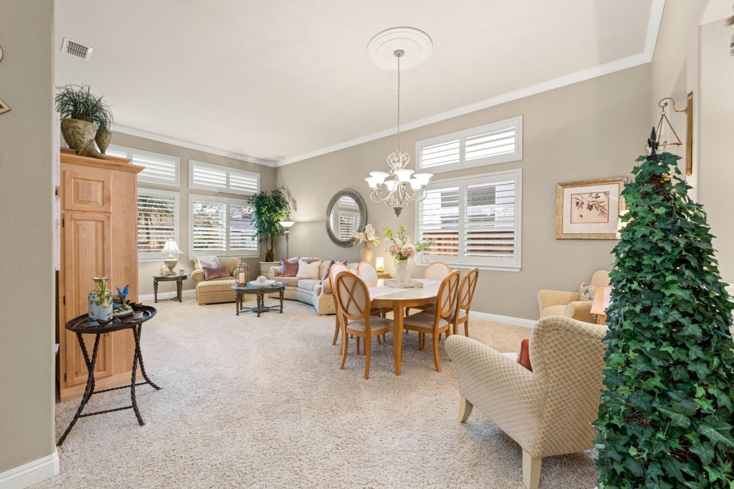 Detail Gallery Image 17 of 74 For 5723 Grassington Ln, Sacramento,  CA 95835 - 2 Beds | 2/1 Baths