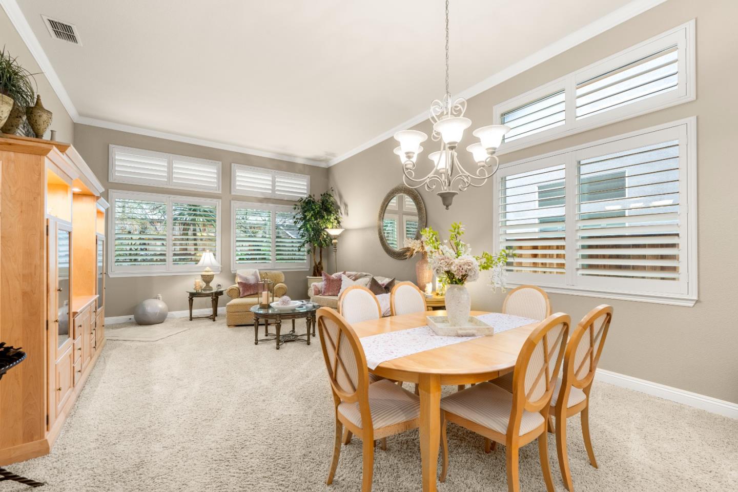 Detail Gallery Image 18 of 74 For 5723 Grassington Ln, Sacramento,  CA 95835 - 2 Beds | 2/1 Baths