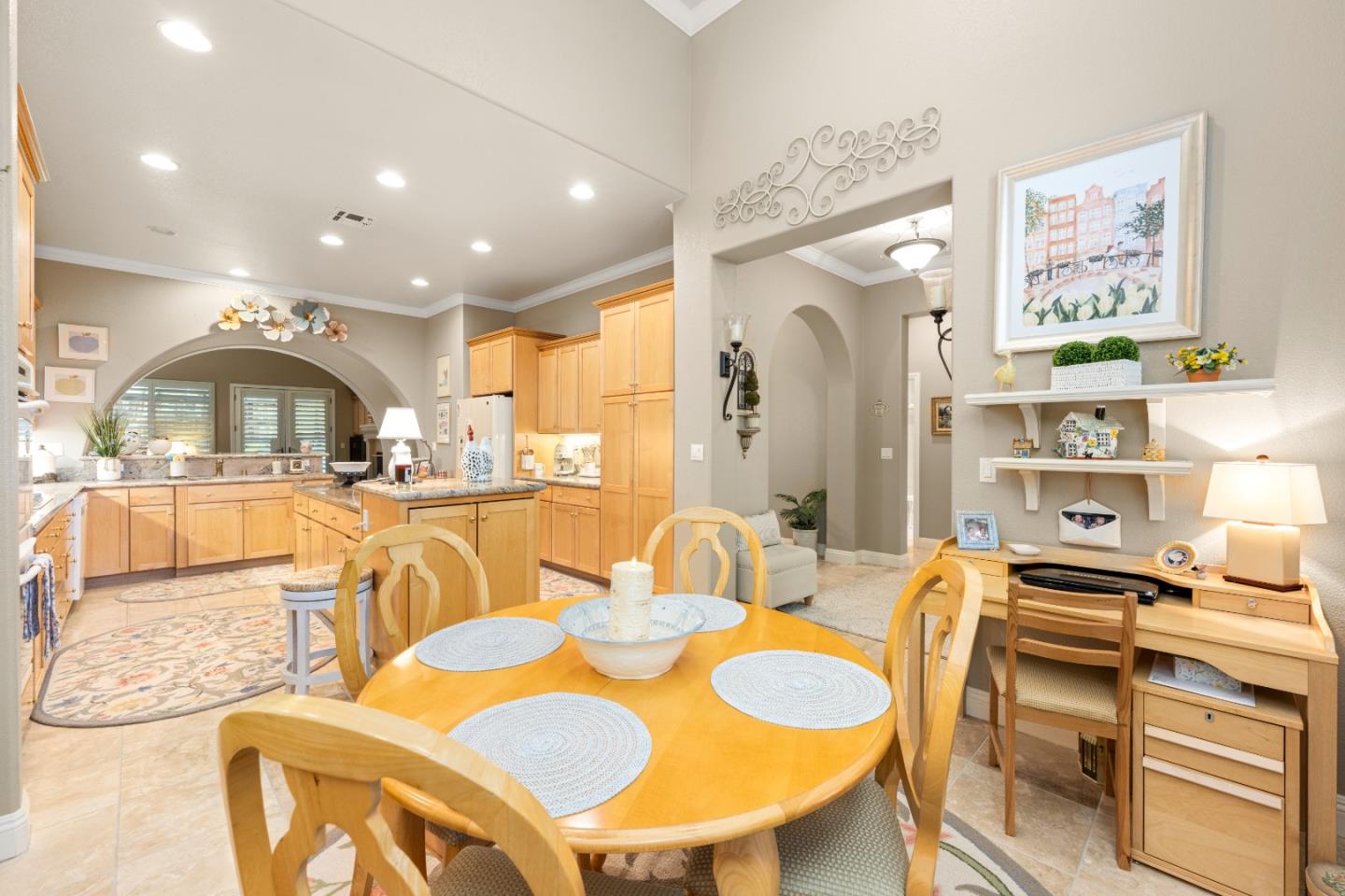 Detail Gallery Image 31 of 74 For 5723 Grassington Ln, Sacramento,  CA 95835 - 2 Beds | 2/1 Baths