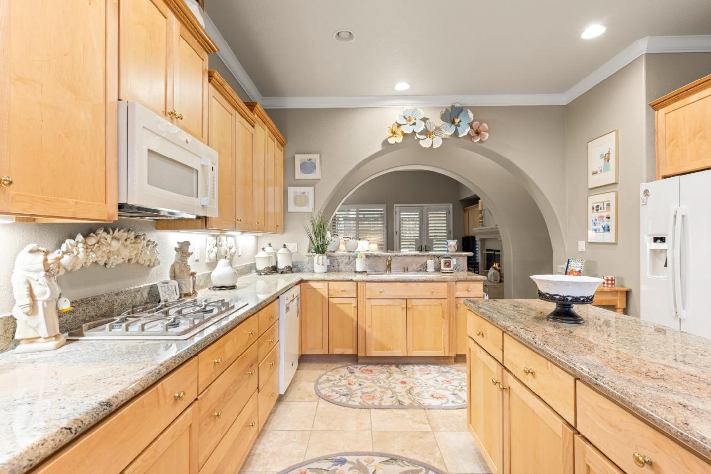 Detail Gallery Image 32 of 74 For 5723 Grassington Ln, Sacramento,  CA 95835 - 2 Beds | 2/1 Baths
