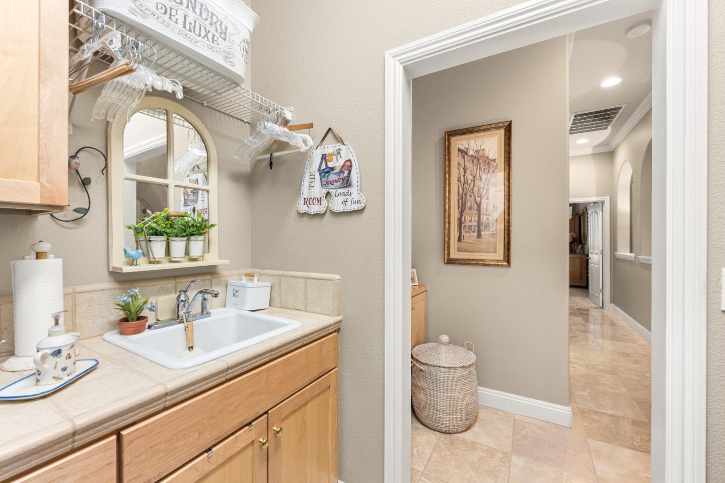Detail Gallery Image 42 of 74 For 5723 Grassington Ln, Sacramento,  CA 95835 - 2 Beds | 2/1 Baths