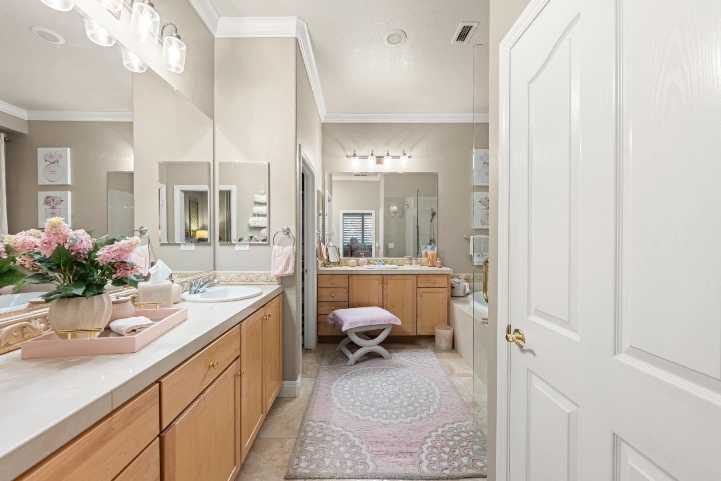 Detail Gallery Image 51 of 74 For 5723 Grassington Ln, Sacramento,  CA 95835 - 2 Beds | 2/1 Baths