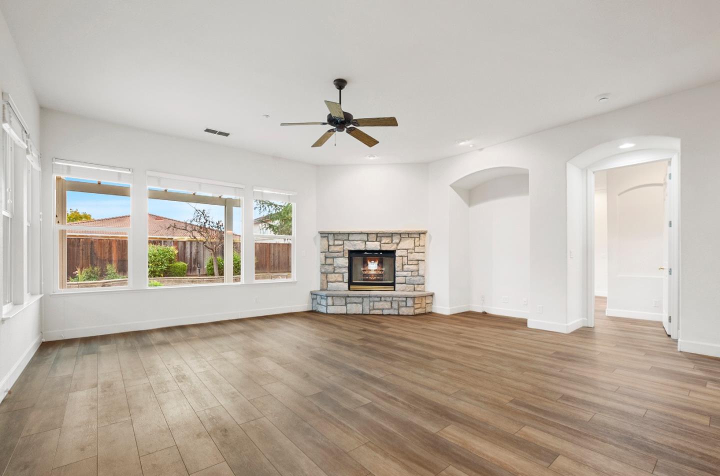 Detail Gallery Image 10 of 47 For 218 Alchemy Way, Napa,  CA 94558 - 3 Beds | 2 Baths