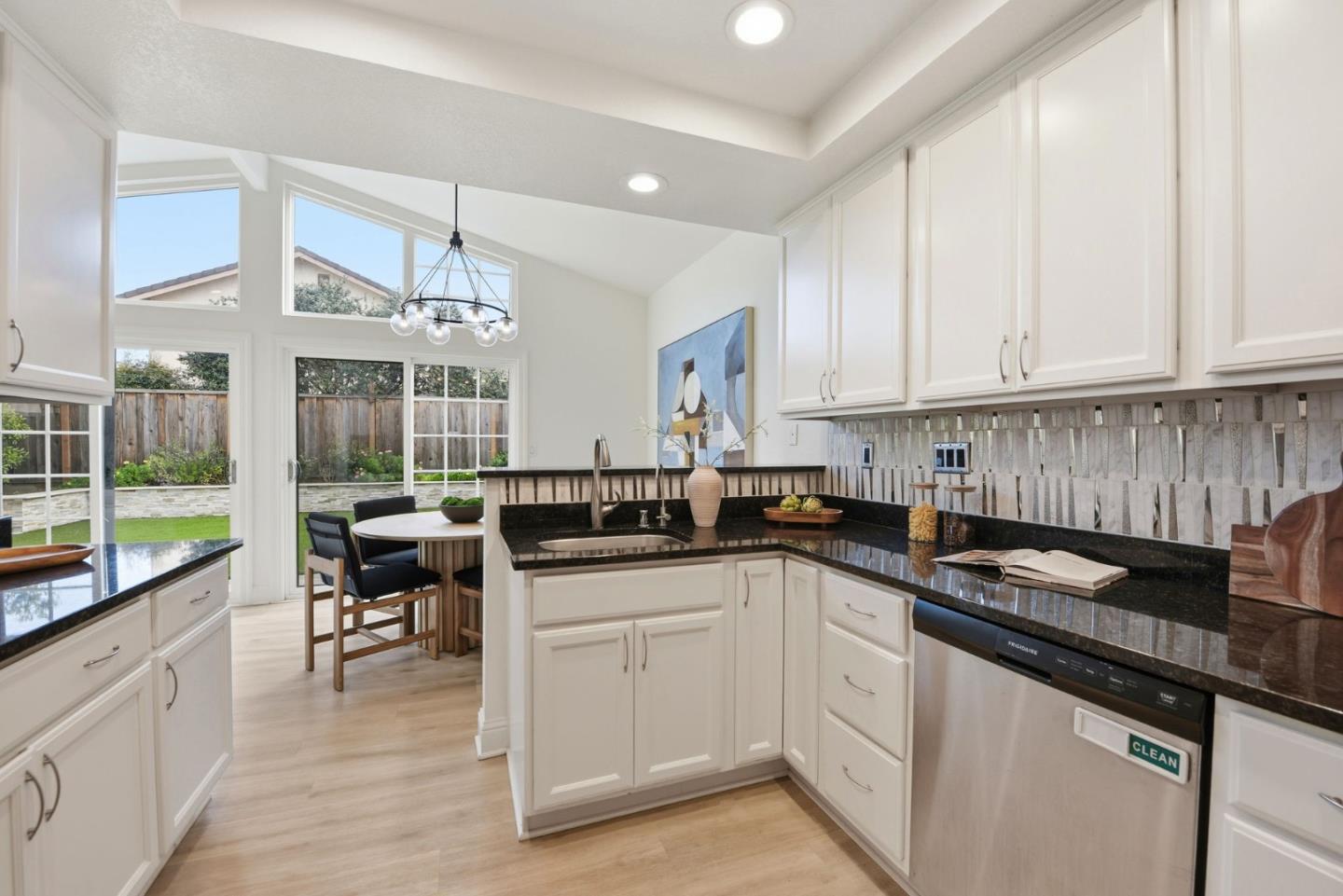 Detail Gallery Image 12 of 41 For 4822 La Habra St, Union City,  CA 94587 - 3 Beds | 2 Baths