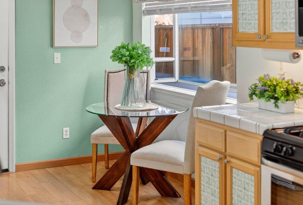 Detail Gallery Image 12 of 41 For 9336 Lariat Dr, Gilroy,  CA 95020 - 3 Beds | 2/1 Baths