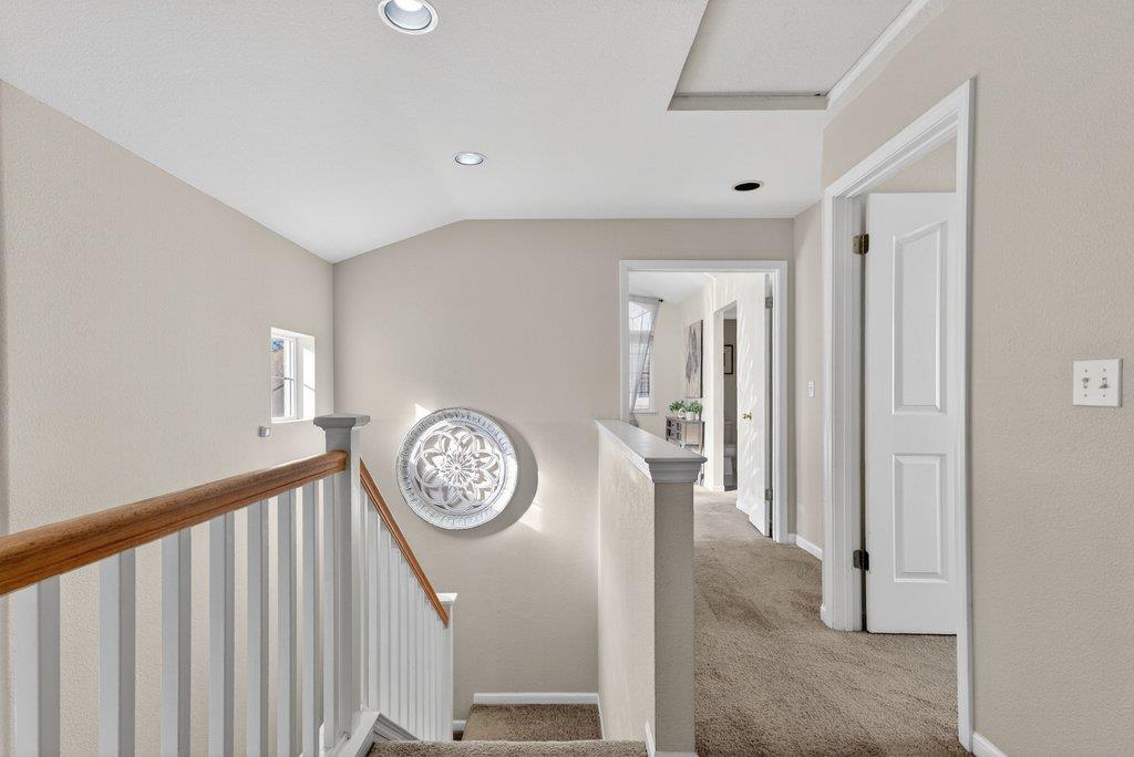 Detail Gallery Image 17 of 41 For 9336 Lariat Dr, Gilroy,  CA 95020 - 3 Beds | 2/1 Baths