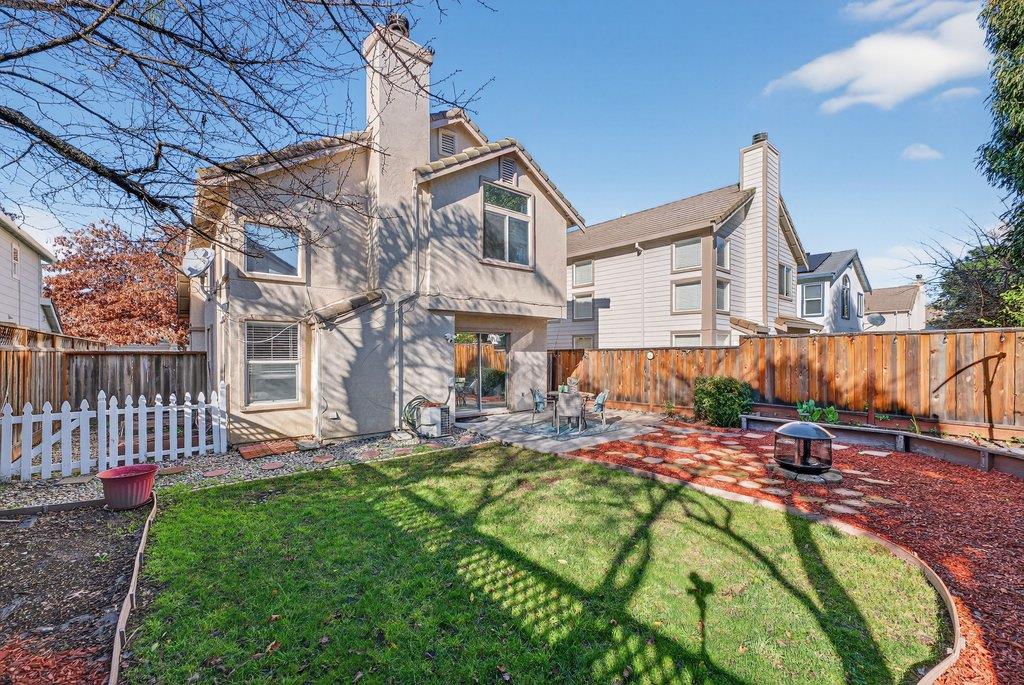 Detail Gallery Image 22 of 41 For 9336 Lariat Dr, Gilroy,  CA 95020 - 3 Beds | 2/1 Baths