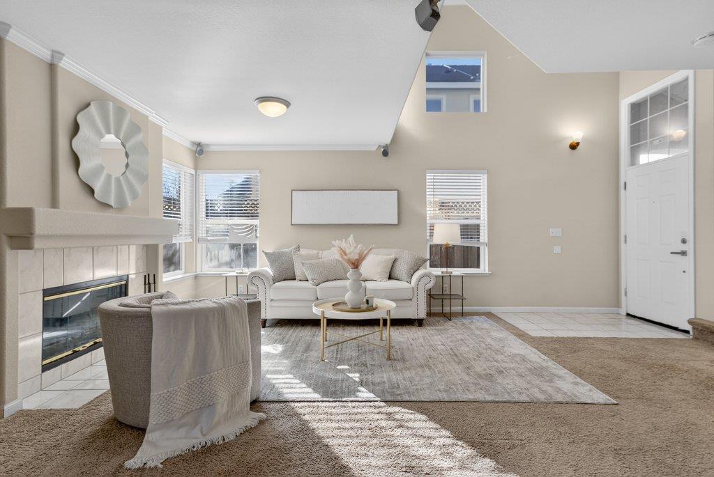 Detail Gallery Image 3 of 41 For 9336 Lariat Dr, Gilroy,  CA 95020 - 3 Beds | 2/1 Baths