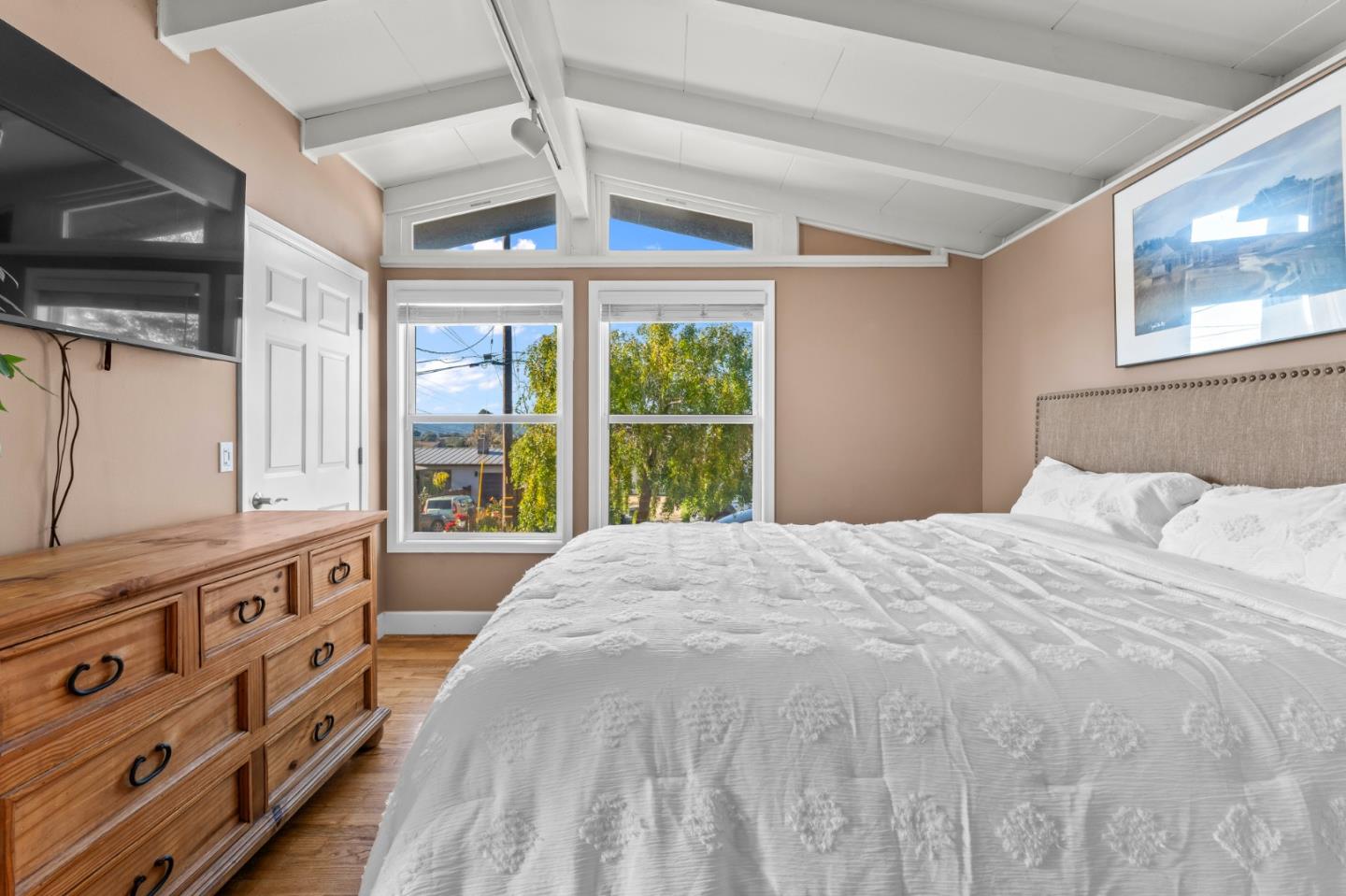 Detail Gallery Image 17 of 32 For 1106 Buena St, Seaside,  CA 93955 - 4 Beds | 2 Baths