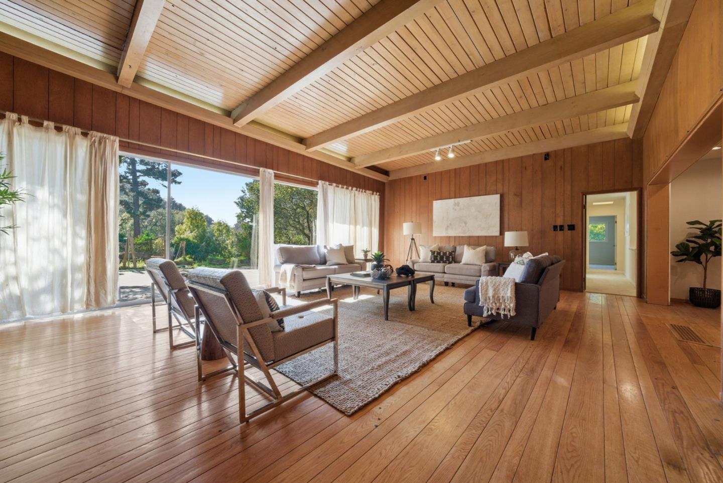 Detail Gallery Image 12 of 84 For 5401 Leona St, Oakland,  CA 94619 - 5 Beds | 3 Baths