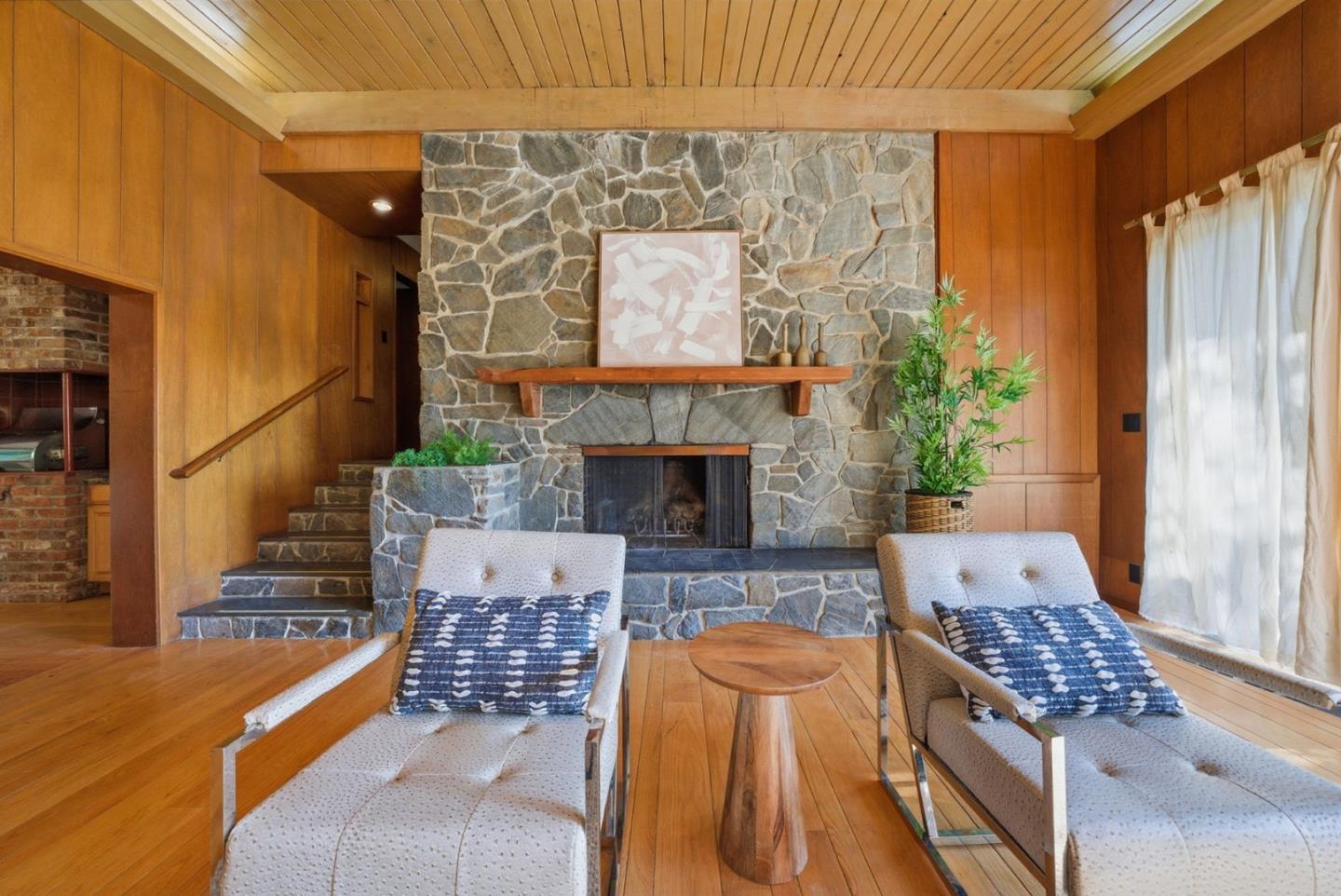 Detail Gallery Image 15 of 84 For 5401 Leona St, Oakland,  CA 94619 - 5 Beds | 3 Baths