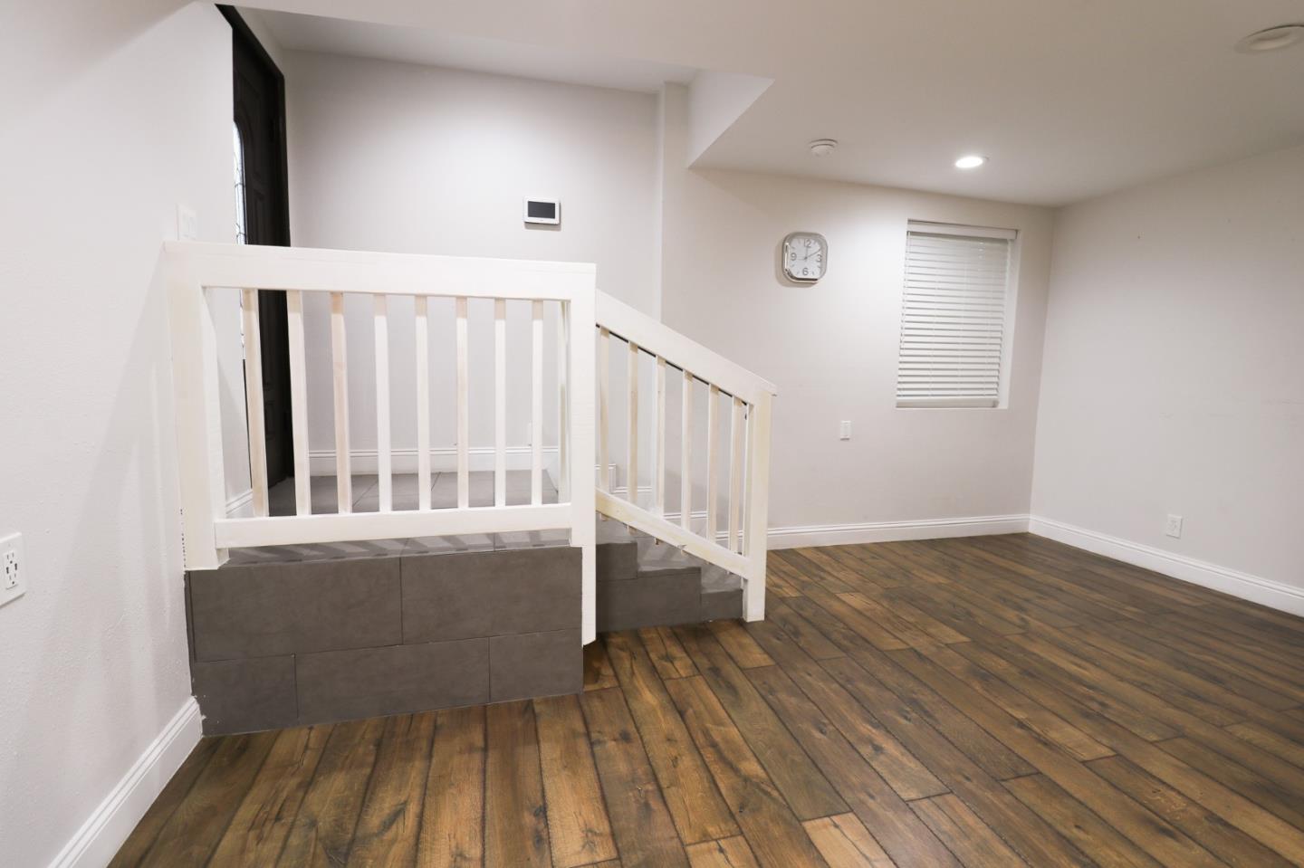 Detail Gallery Image 13 of 30 For 875 Wood St, Oakland,  CA 94607 - – Beds | – Baths