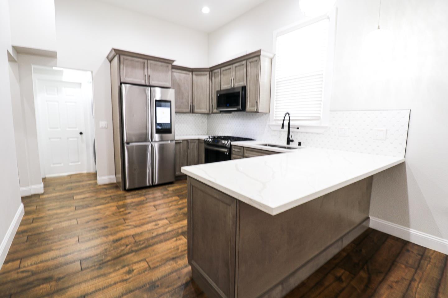 Detail Gallery Image 25 of 30 For 875 Wood St, Oakland,  CA 94607 - – Beds | – Baths