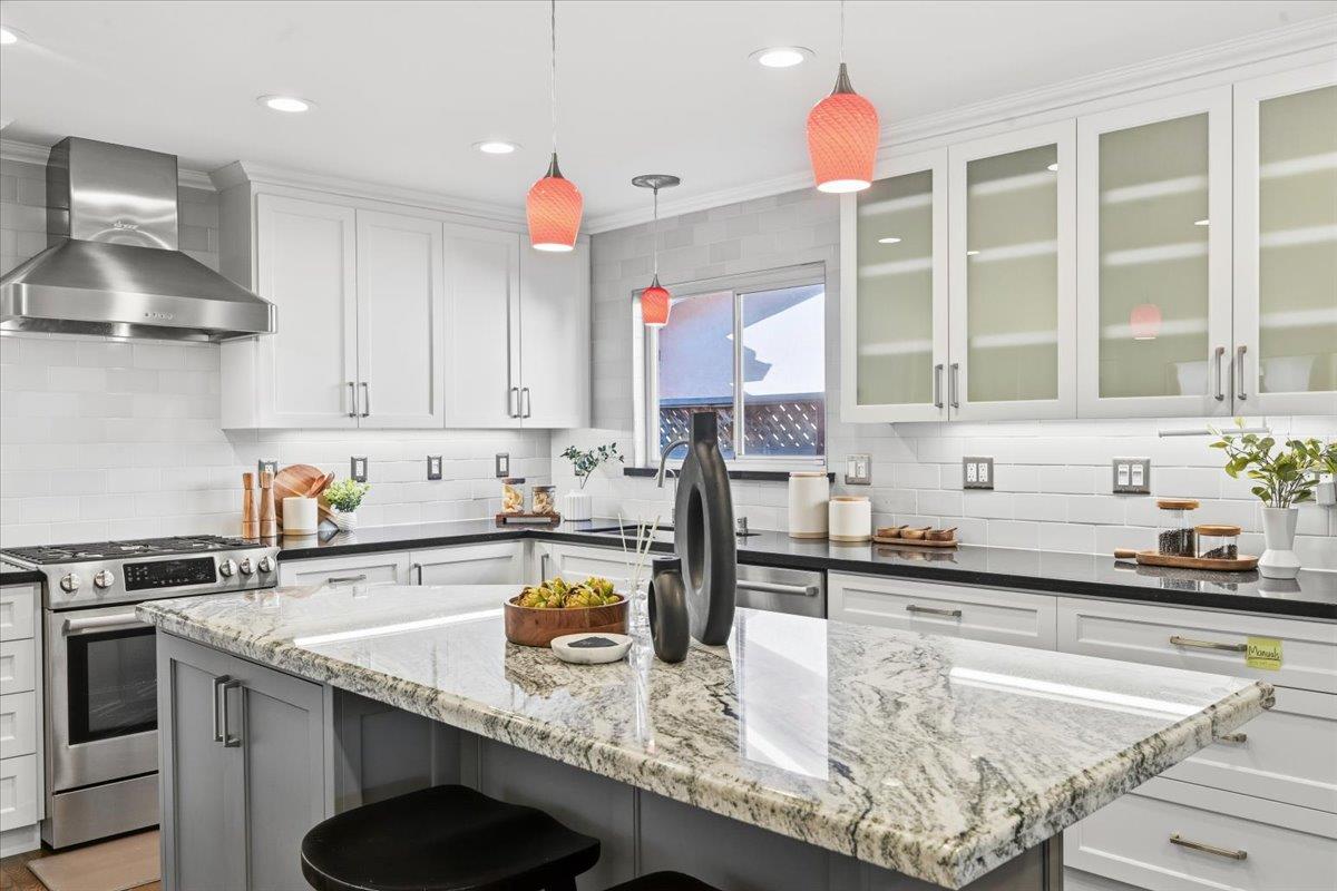 Detail Gallery Image 21 of 69 For 3782 Kirk Rd, San Jose,  CA 95124 - 3 Beds | 2 Baths