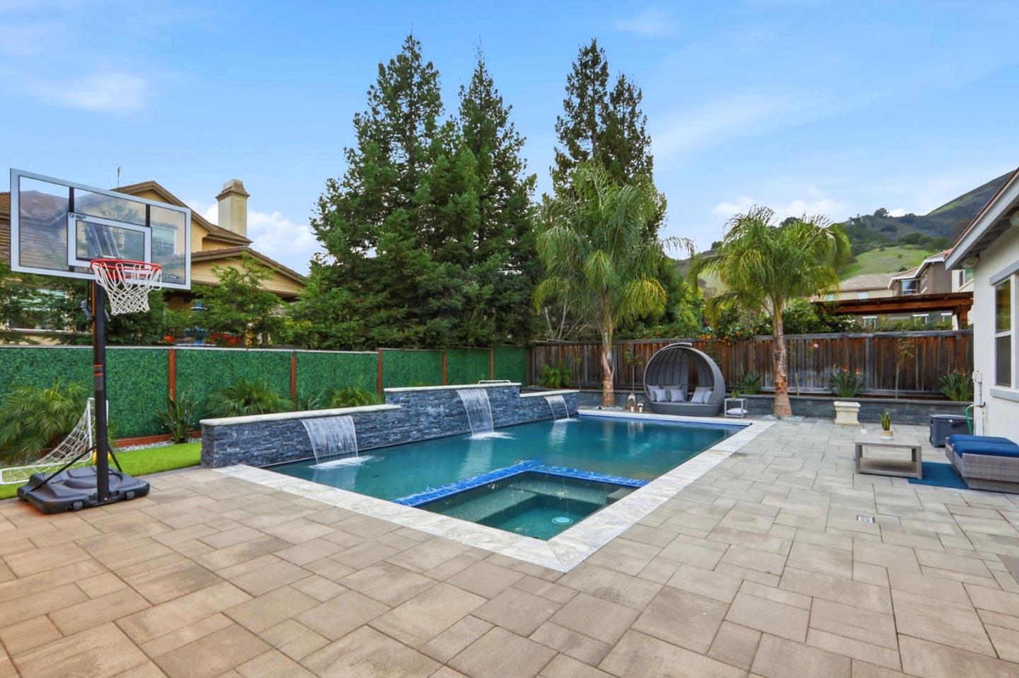 Detail Gallery Image 29 of 87 For 600 Price Dr, Morgan Hill,  CA 95037 - 5 Beds | 4/1 Baths