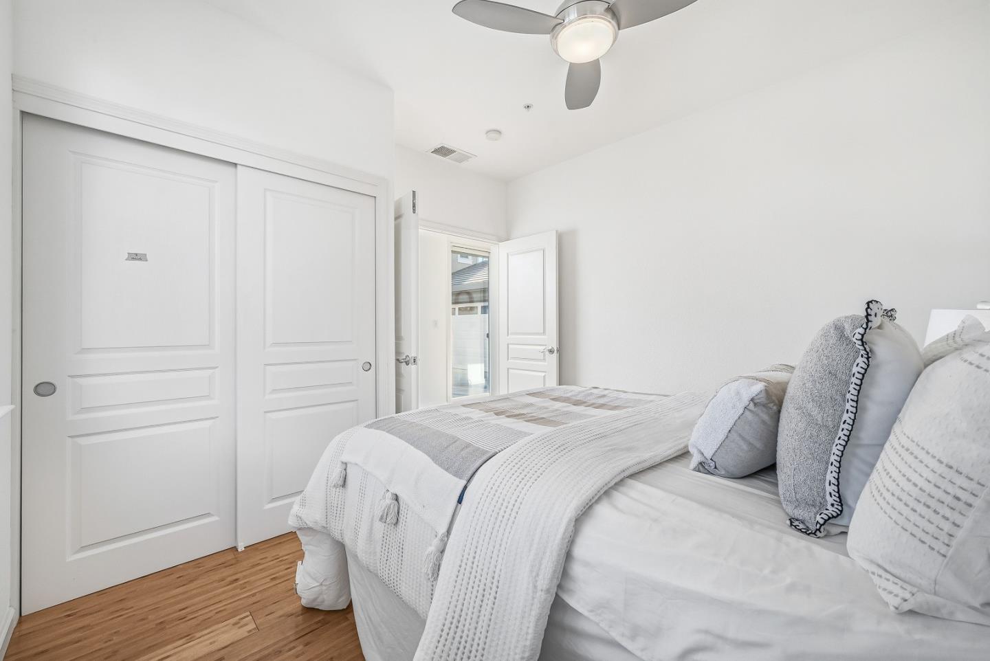 Detail Gallery Image 16 of 57 For 1421 Rosemary St, Menlo Park,  CA 94025 - 4 Beds | 3 Baths