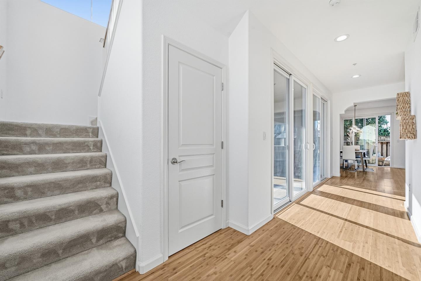 Detail Gallery Image 18 of 57 For 1421 Rosemary St, Menlo Park,  CA 94025 - 4 Beds | 3 Baths