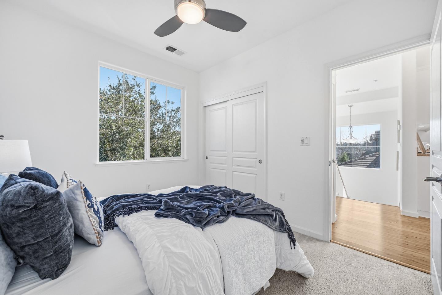 Detail Gallery Image 20 of 57 For 1421 Rosemary St, Menlo Park,  CA 94025 - 4 Beds | 3 Baths