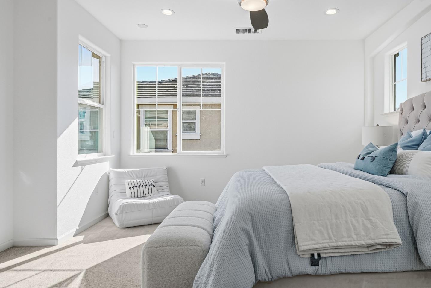 Detail Gallery Image 34 of 57 For 1421 Rosemary St, Menlo Park,  CA 94025 - 4 Beds | 3 Baths