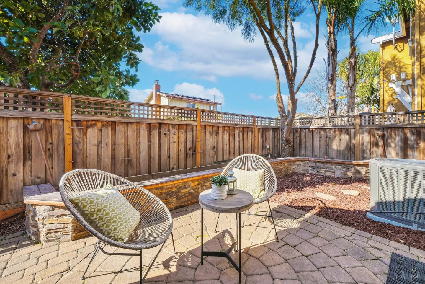 Detail Gallery Image 41 of 57 For 1421 Rosemary St, Menlo Park,  CA 94025 - 4 Beds | 3 Baths