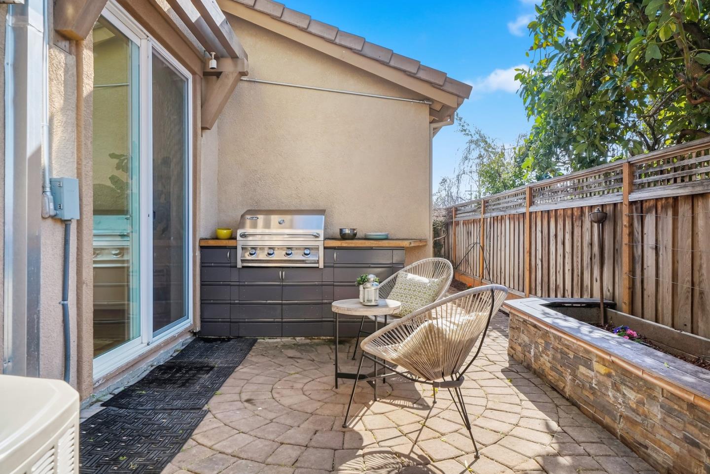 Detail Gallery Image 42 of 57 For 1421 Rosemary St, Menlo Park,  CA 94025 - 4 Beds | 3 Baths