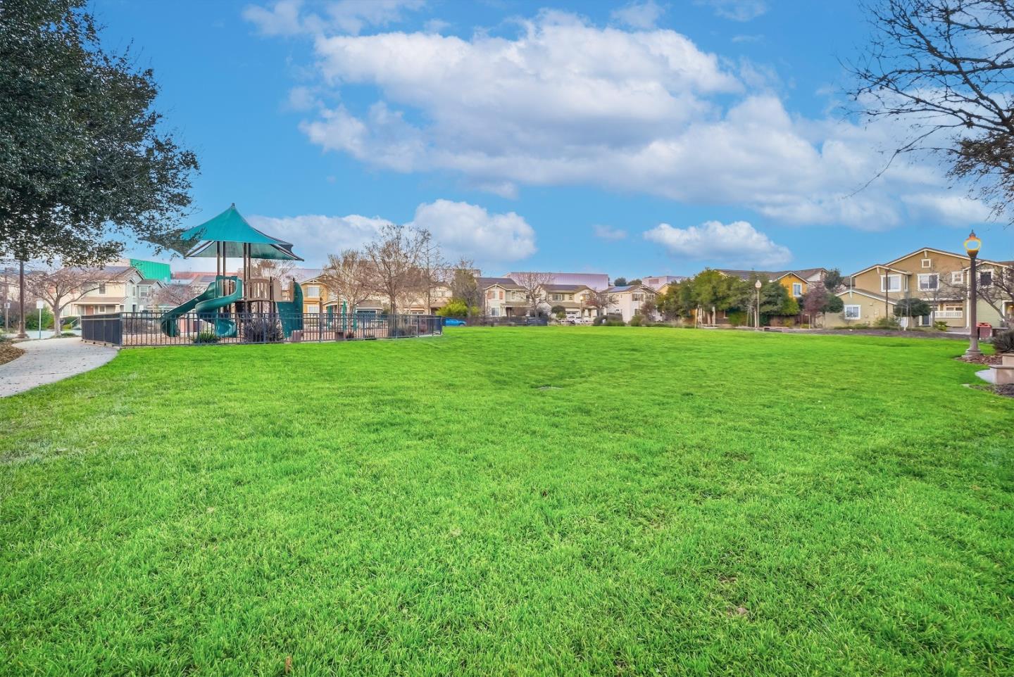Detail Gallery Image 49 of 57 For 1421 Rosemary St, Menlo Park,  CA 94025 - 4 Beds | 3 Baths