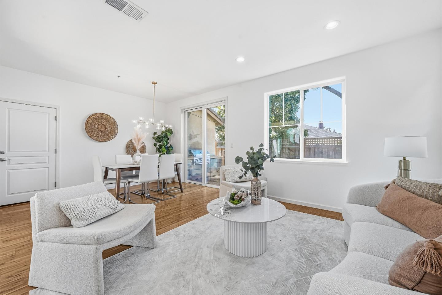 Detail Gallery Image 5 of 57 For 1421 Rosemary St, Menlo Park,  CA 94025 - 4 Beds | 3 Baths