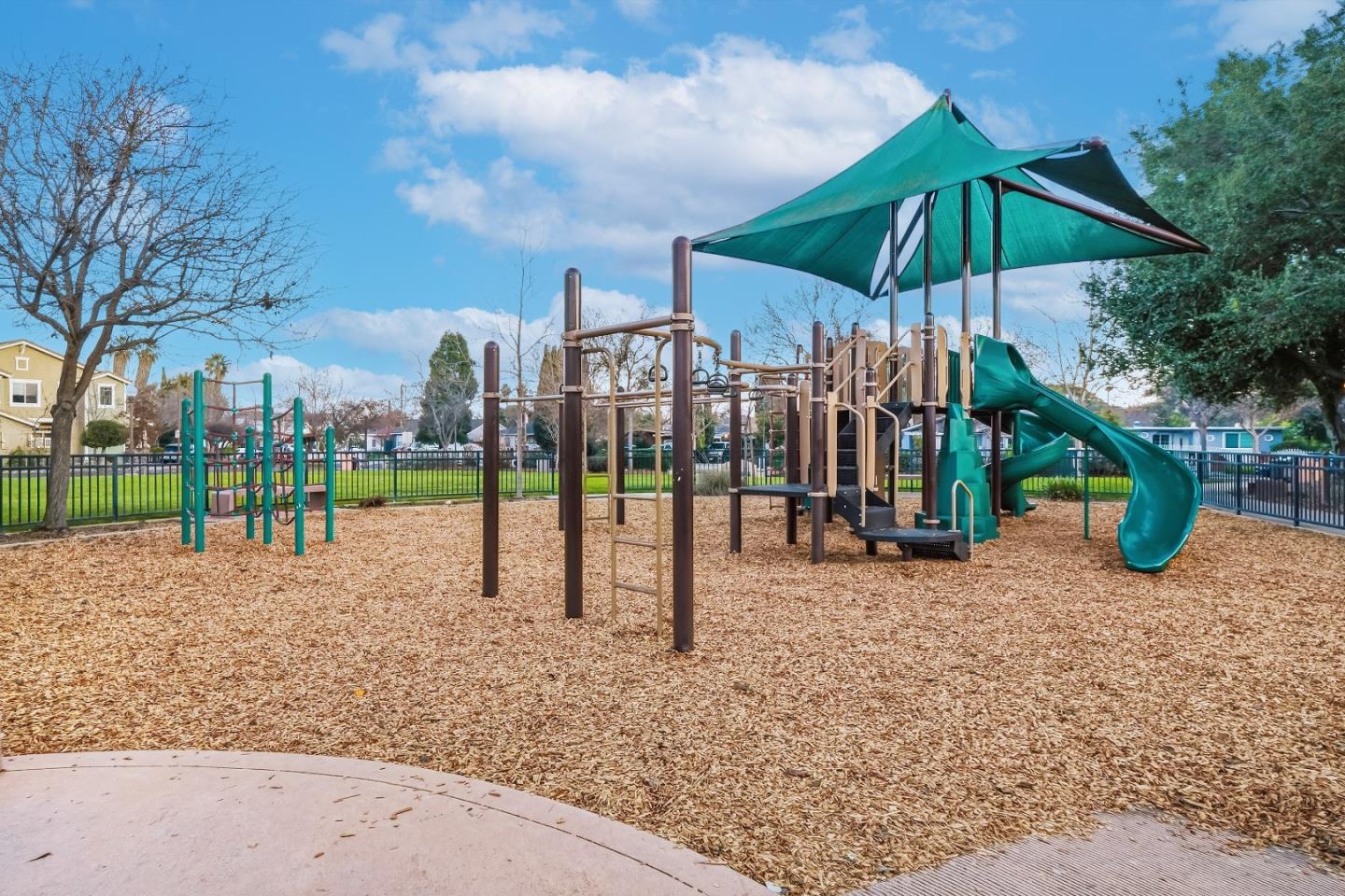 Detail Gallery Image 50 of 57 For 1421 Rosemary St, Menlo Park,  CA 94025 - 4 Beds | 3 Baths