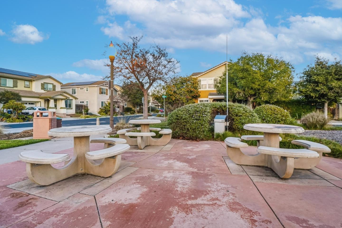 Detail Gallery Image 51 of 57 For 1421 Rosemary St, Menlo Park,  CA 94025 - 4 Beds | 3 Baths