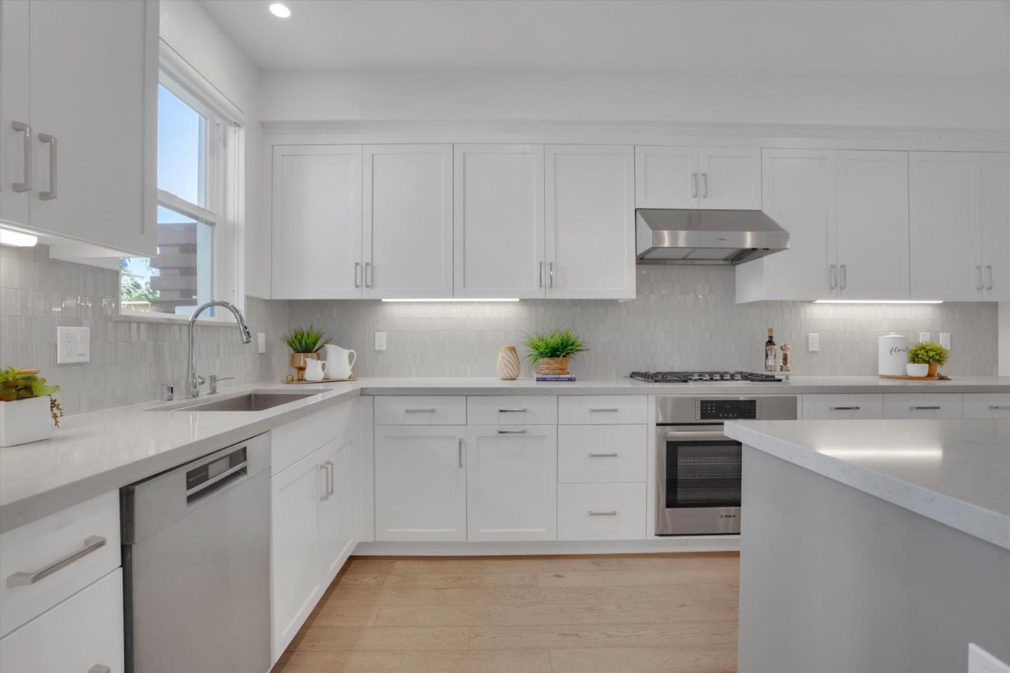 Photo #5: ML82029819 Listing: Photo #5