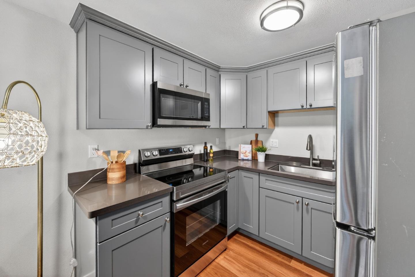 Detail Gallery Image 29 of 45 For 3320 Cherry Ave, San Jose,  CA 95118 - 5 Beds | 3/1 Baths