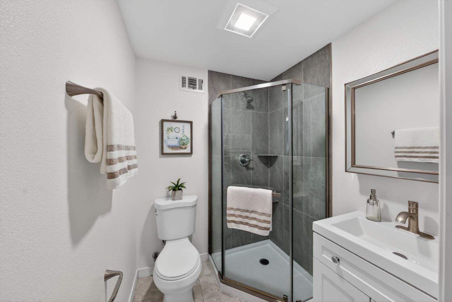 Detail Gallery Image 32 of 45 For 3320 Cherry Ave, San Jose,  CA 95118 - 5 Beds | 3/1 Baths