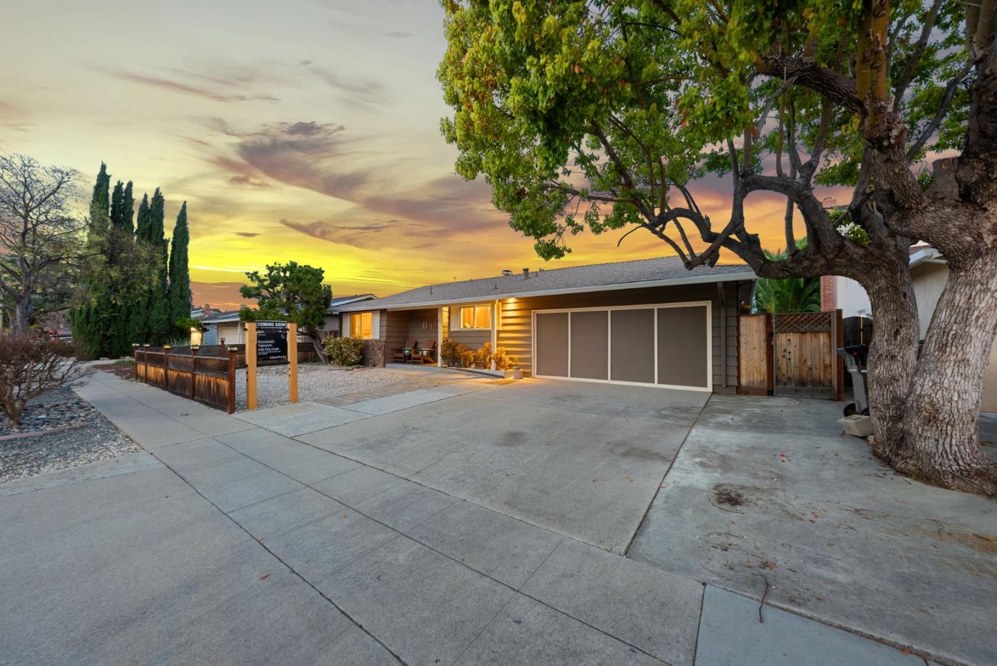 Detail Gallery Image 5 of 45 For 3320 Cherry Ave, San Jose,  CA 95118 - 5 Beds | 3/1 Baths