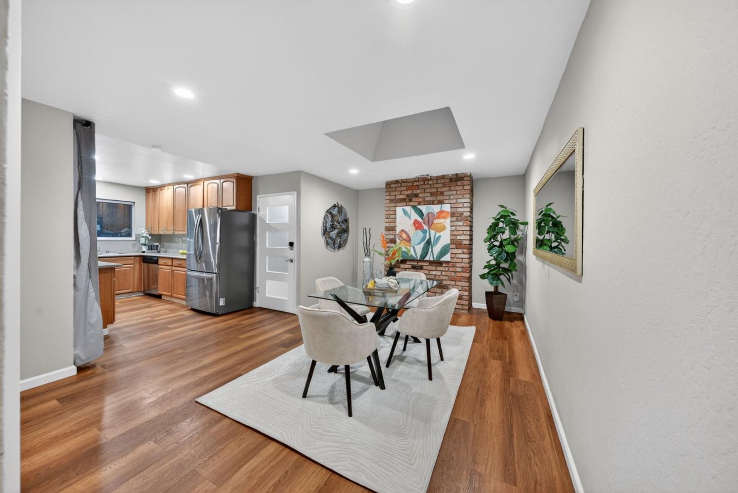 Detail Gallery Image 9 of 45 For 3320 Cherry Ave, San Jose,  CA 95118 - 5 Beds | 3/1 Baths