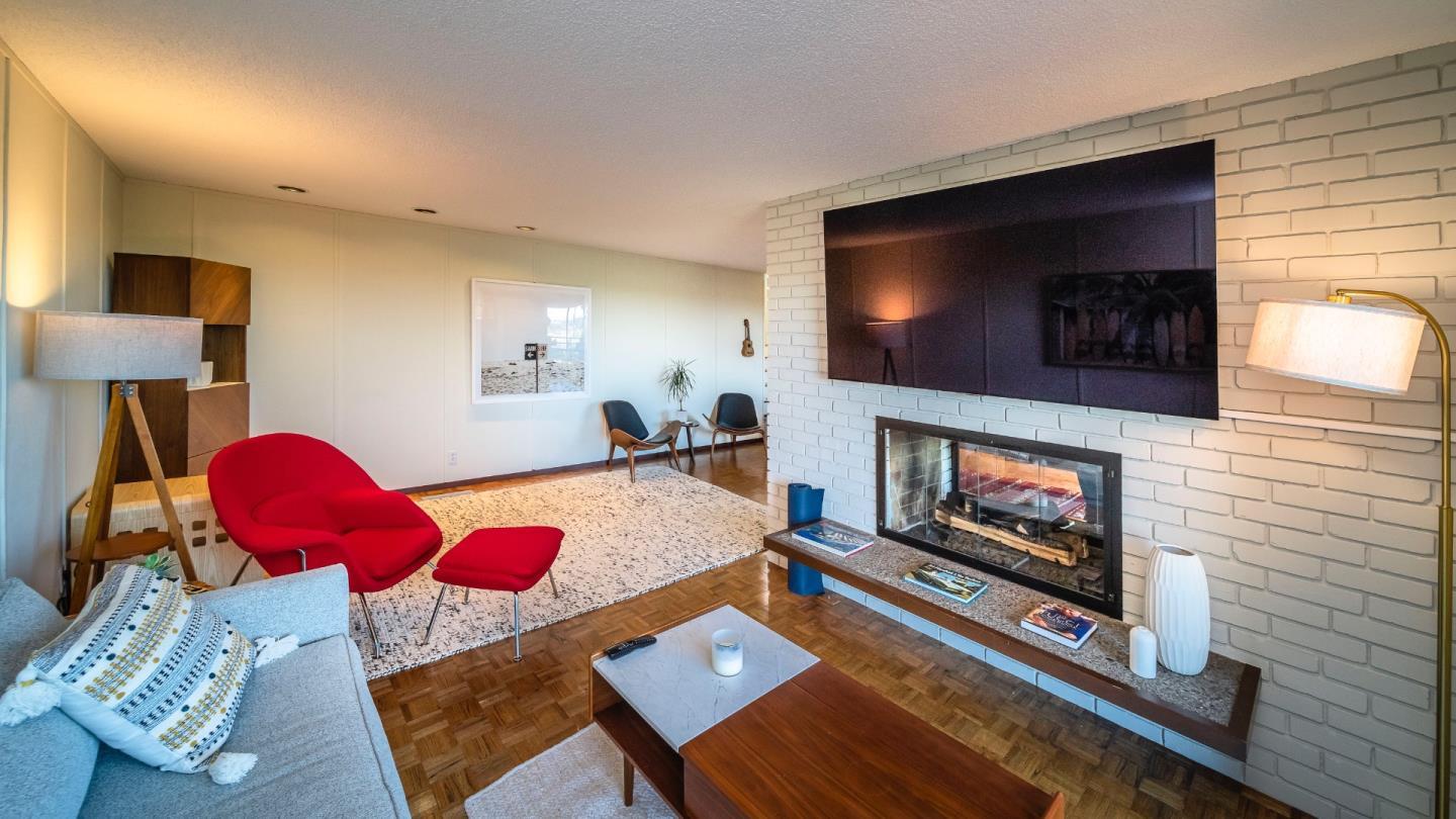 Detail Gallery Image 22 of 33 For 410 Conil Way, Portola Valley,  CA 94028 - 5 Beds | 3/1 Baths