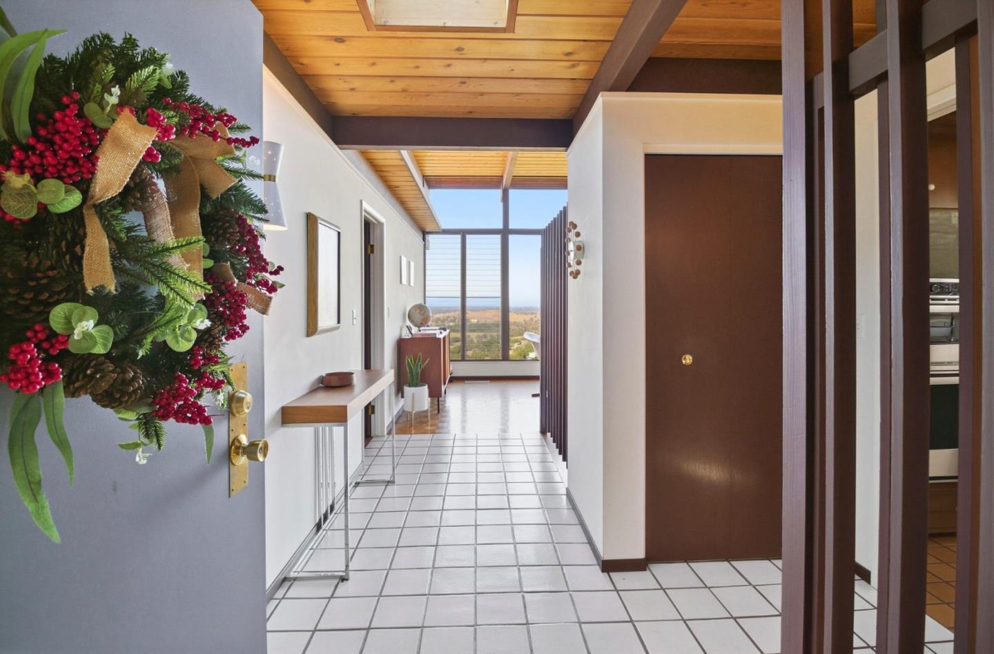 Detail Gallery Image 5 of 33 For 410 Conil Way, Portola Valley,  CA 94028 - 5 Beds | 3/1 Baths