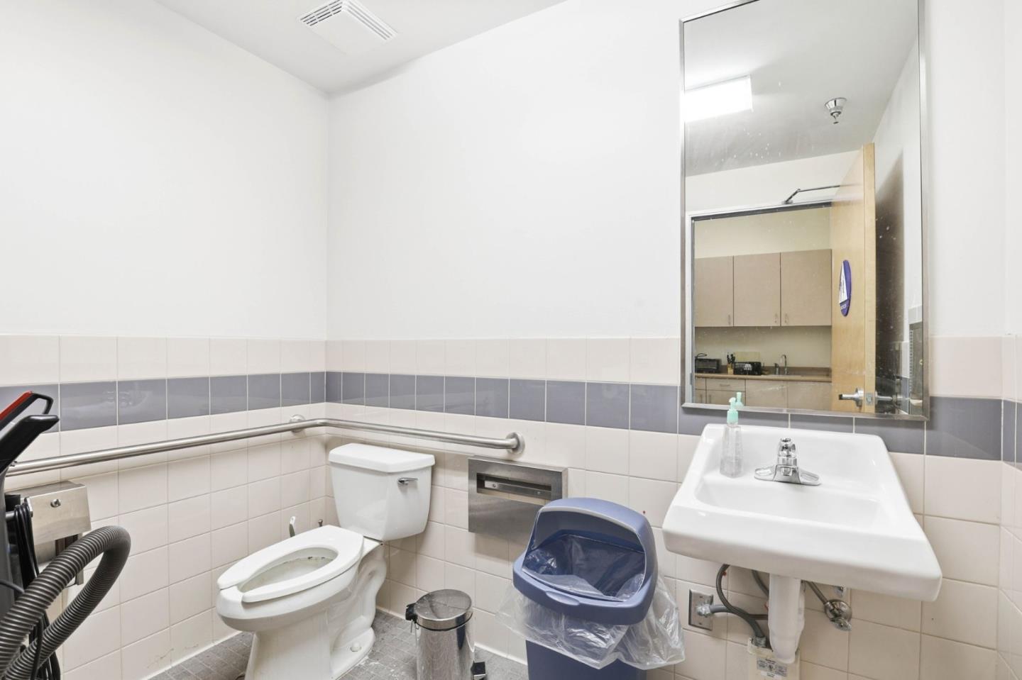 Detail Gallery Image 11 of 15 For 943 Corporate Way, Fremont,  CA 94539 - – Beds | – Baths