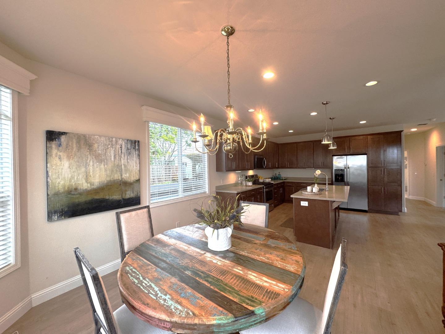 Detail Gallery Image 14 of 32 For 10 Coral Way #10,  Half Moon Bay,  CA 94019 - 3 Beds | 2 Baths