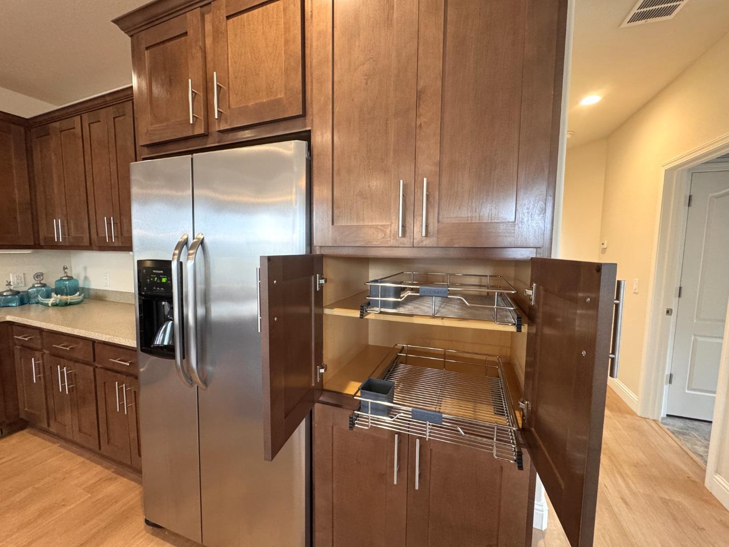 Detail Gallery Image 15 of 32 For 10 Coral Way #10,  Half Moon Bay,  CA 94019 - 3 Beds | 2 Baths