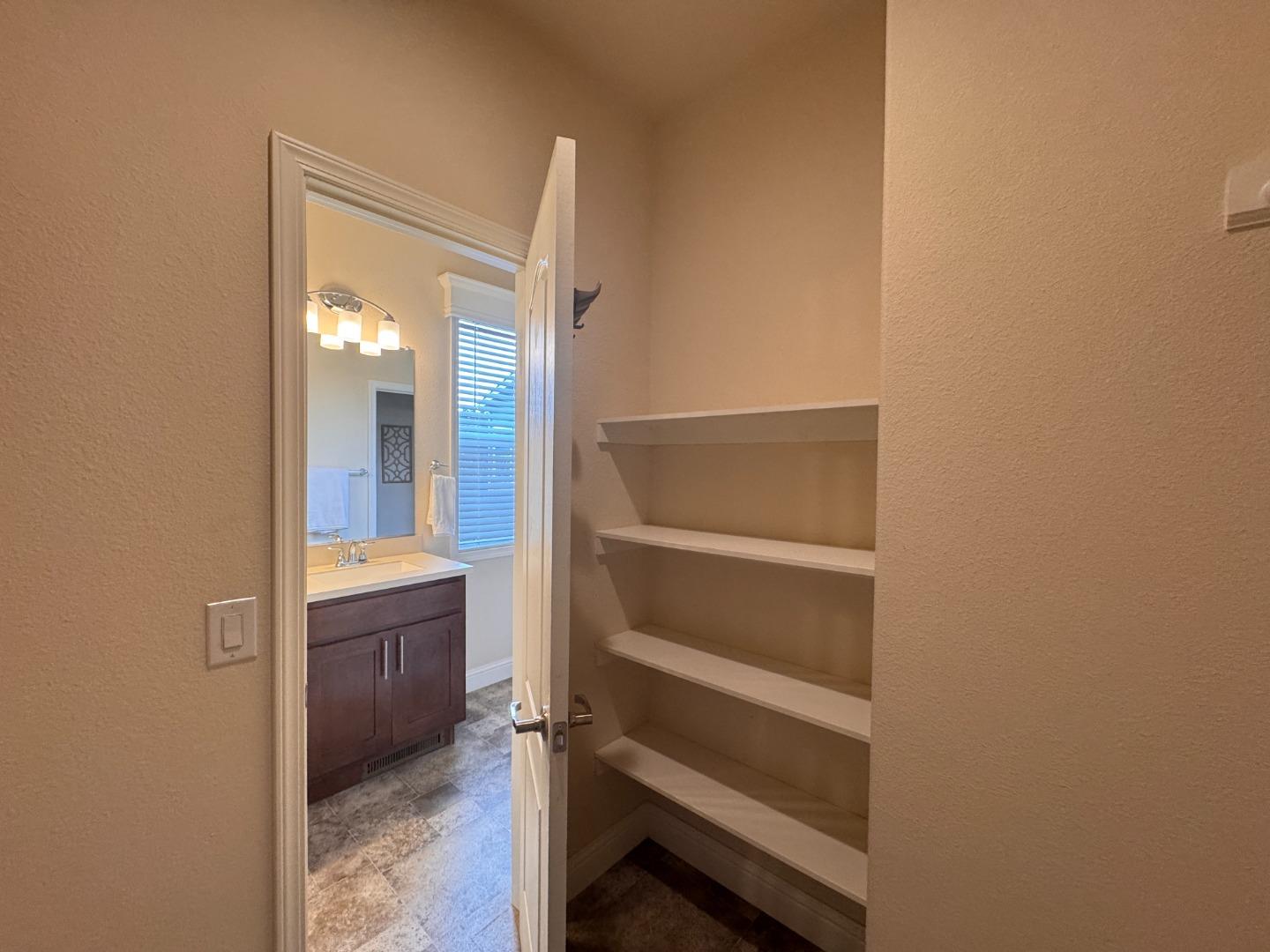 Detail Gallery Image 23 of 32 For 10 Coral Way #10,  Half Moon Bay,  CA 94019 - 3 Beds | 2 Baths