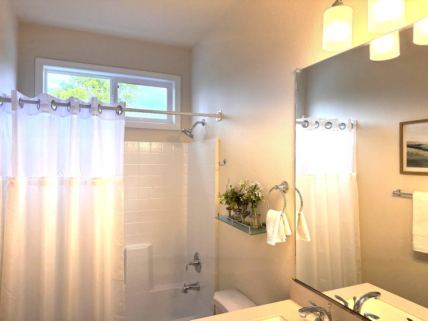 Detail Gallery Image 28 of 32 For 10 Coral Way #10,  Half Moon Bay,  CA 94019 - 3 Beds | 2 Baths