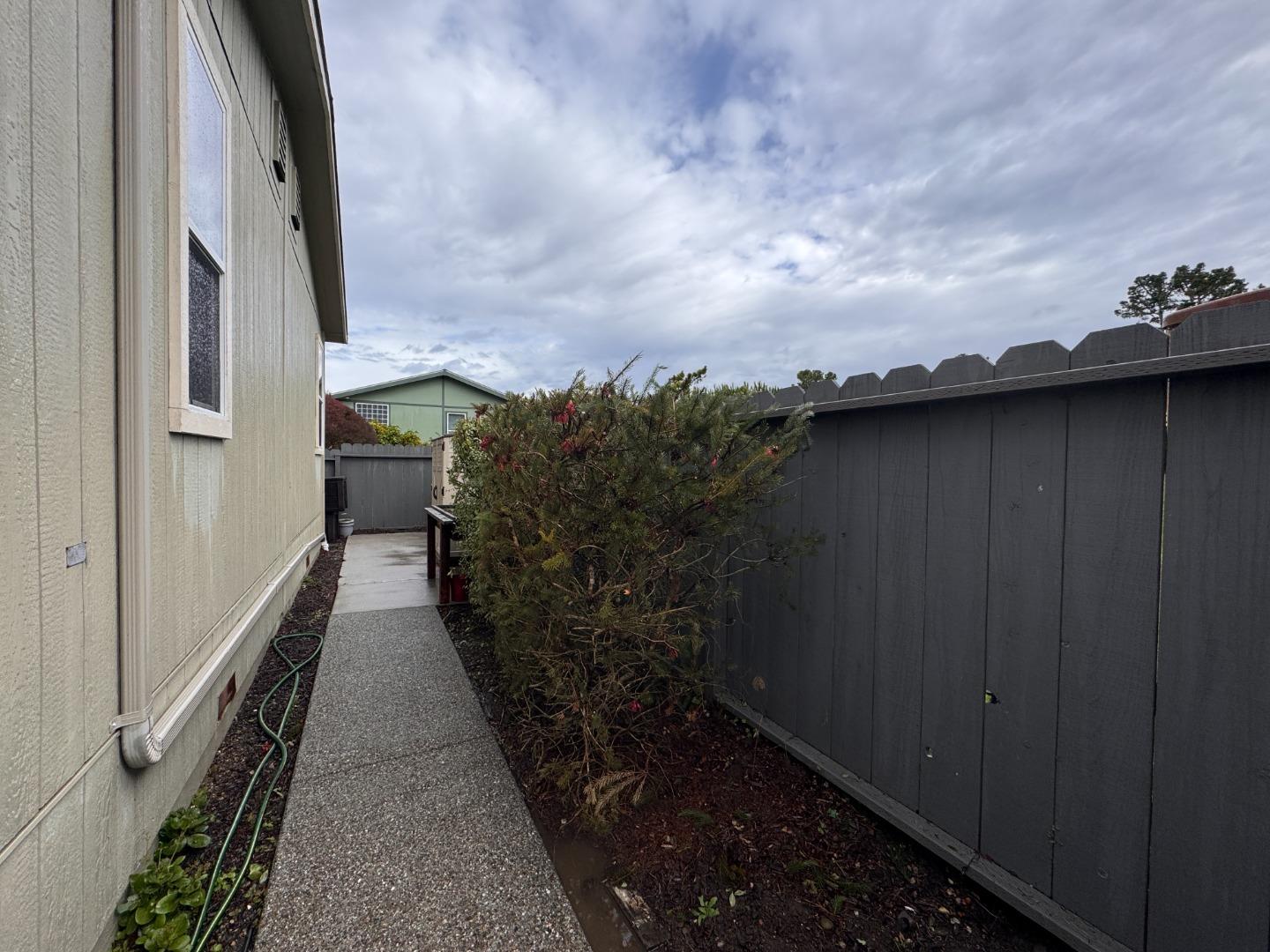 Detail Gallery Image 30 of 32 For 10 Coral Way #10,  Half Moon Bay,  CA 94019 - 3 Beds | 2 Baths